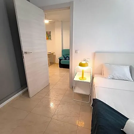 Hotel Cozy In Downtown Area