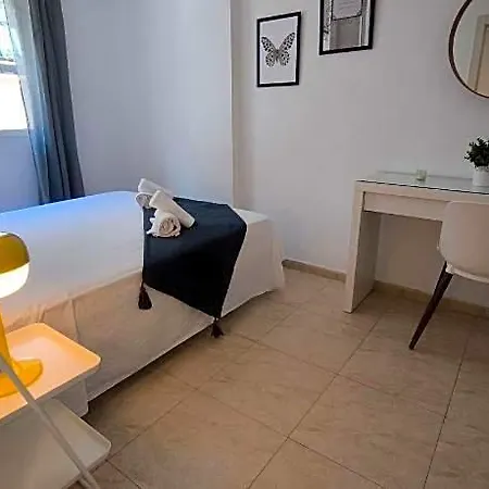 Hotel Cozy In Downtown Area 3*
